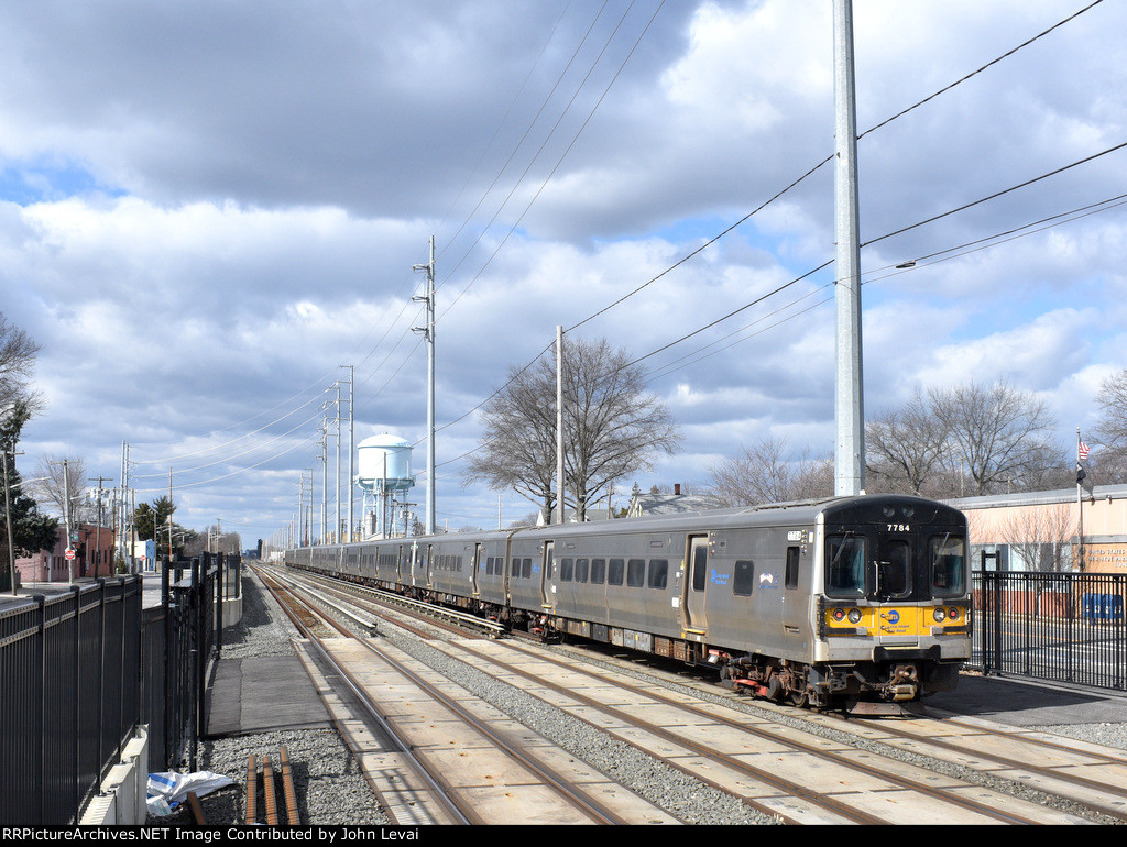 LIRR M7 Set heading away from NHP Sta